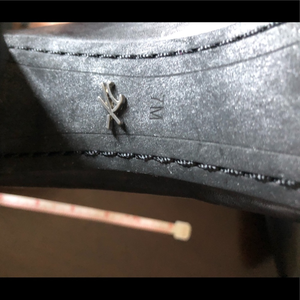 Kenneth Cole Booties 🖤 - Picture 16 of 16